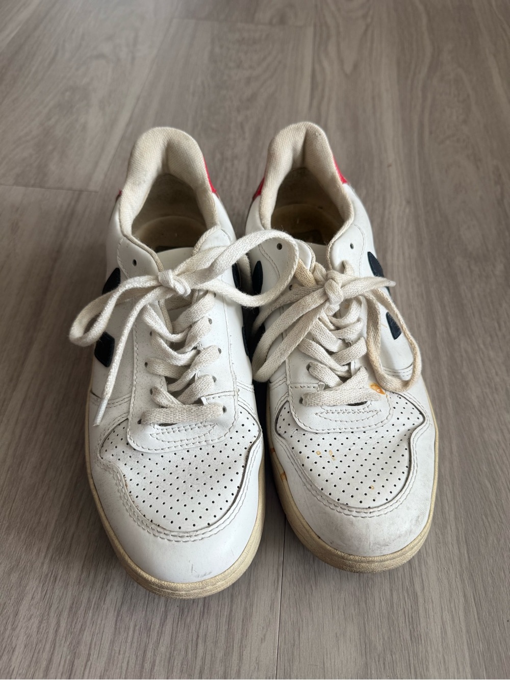 VEJA V-10 Leather Sneakers White Navy Red Low Top Shoes Women’s Size 7 - Picture 3 of 6